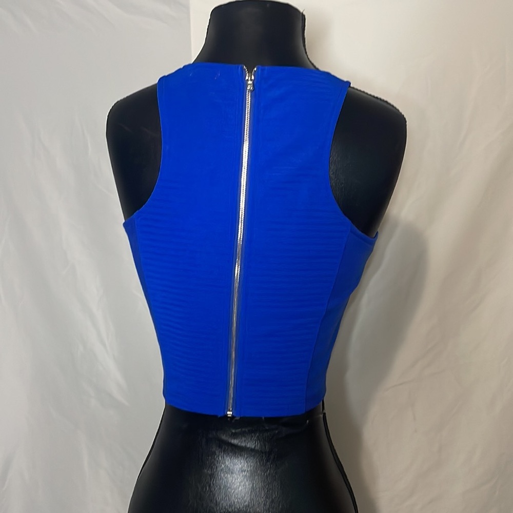 Top - Picture 2 of 2